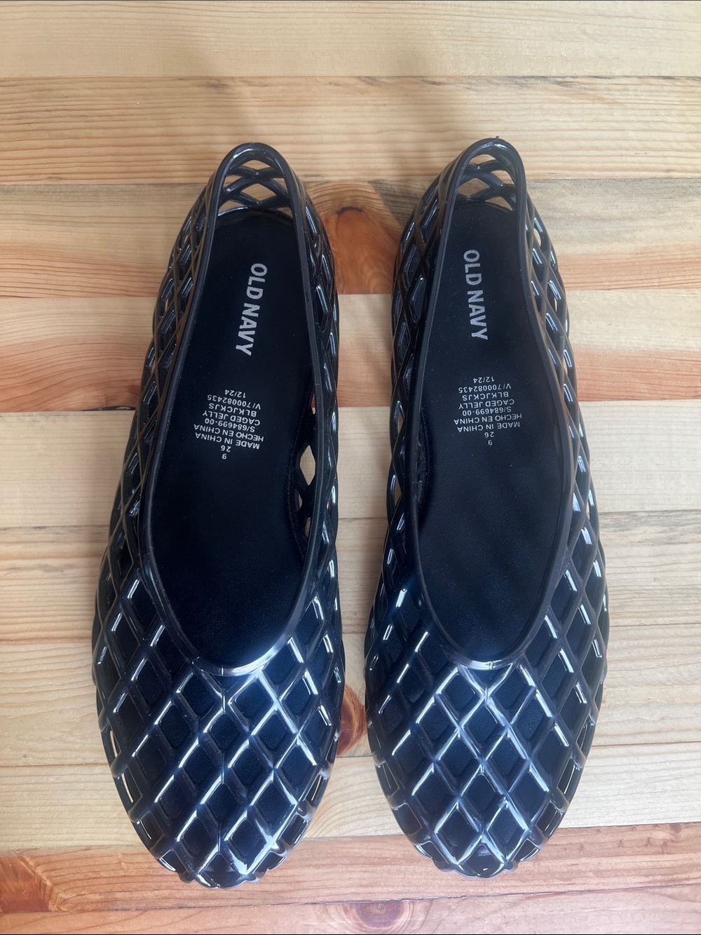Old Navy Black Lattice Slip-On Jelly Flats
